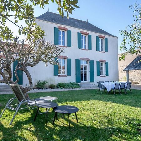 Demeure Familiale De Prefailles Pour 12 Personnes Villa Luaran gambar